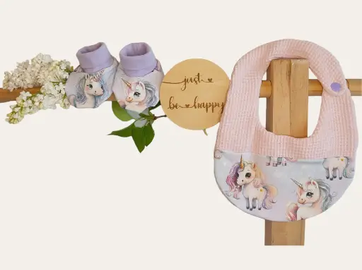 Chaussons et bavoir Licorne